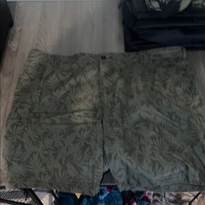 Dockers Green Leaf Print Men's Shorts